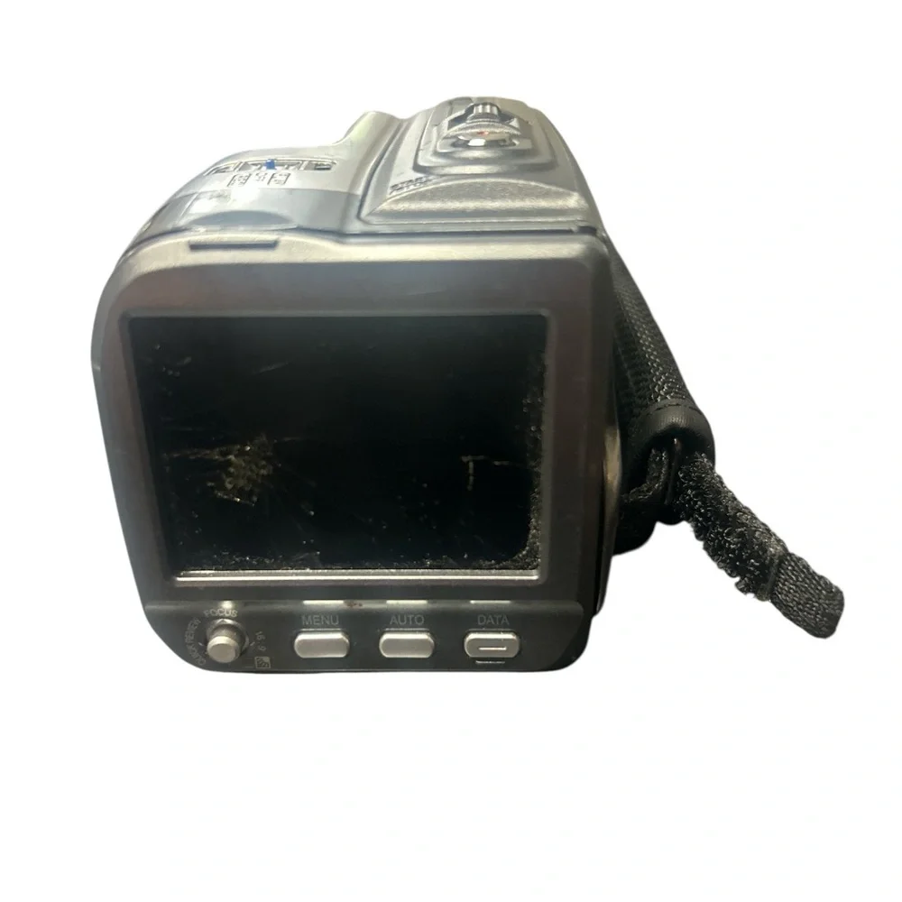 JVC GR-DA30U MiniDV Digital Camcorder - Silver PARTS - Cracked Screen SEE NOTES